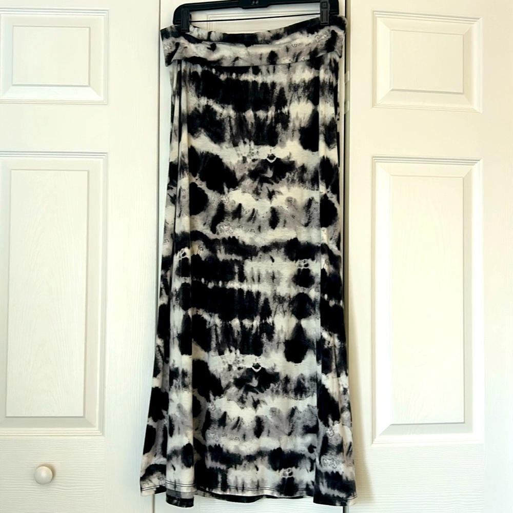 Mossimo Tie Dyed Maxi knit skirt black white sz L high waist or fold it over